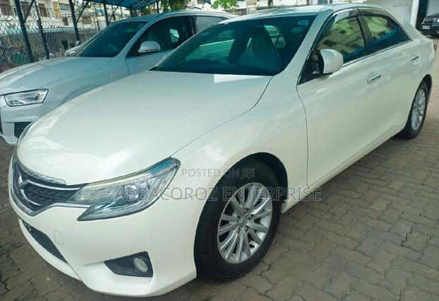 Toyota Mark X 2.5 AWD 2016 White