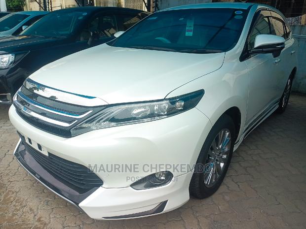 Toyota Harrier 2.0 4WD 2016 White