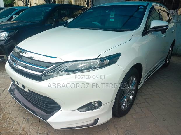 Toyota Harrier 2.0 4WD 2016 White