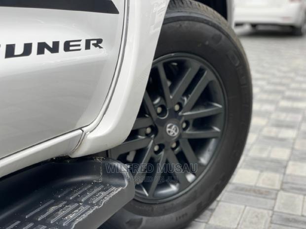 2015 Toyota Fortuner White: Powerful and Luxurious SUV