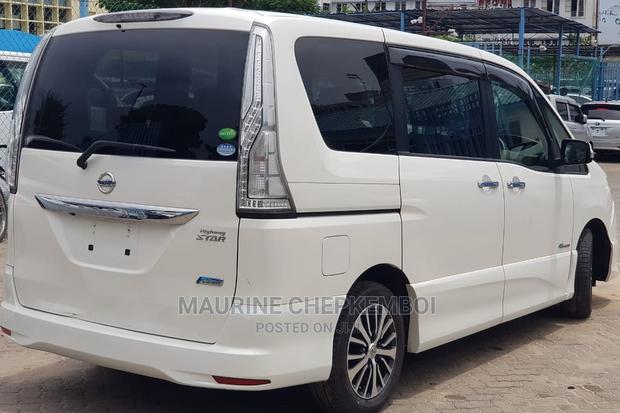 Nissan Serena 2017 White