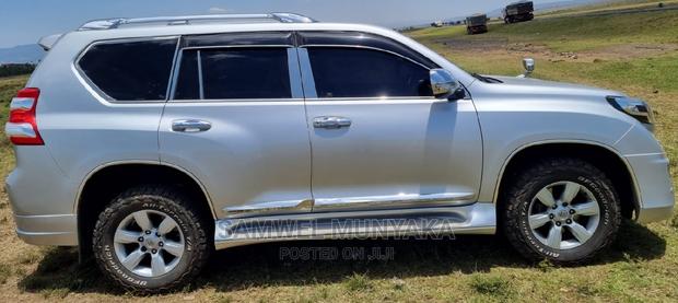 Powerful 2015 Toyota Land Cruiser Prado 3.0 D-4D 7-Seater in Silver