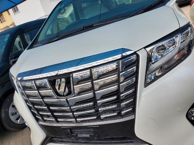 White 2016 Toyota Alphard - Comfortable Sedan
