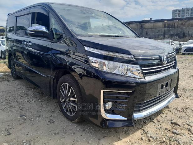 2016 Toyota Voxy Black: Luxury MPV for Sale