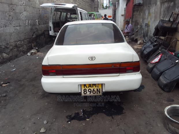 2000 White Toyota Corolla - Stylish and Efficient Used Car for You!