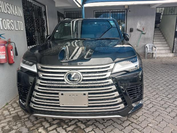 New Lexus LX 2023 Black: A Symphony of Power & Style