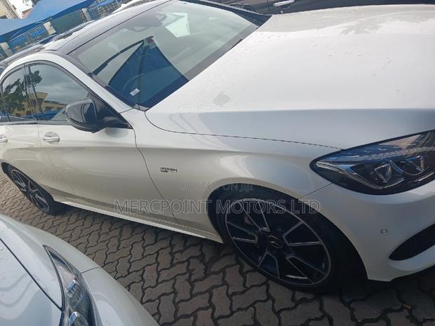 White Mercedes-Benz C43 2018: Pre-owned Luxury and Performance