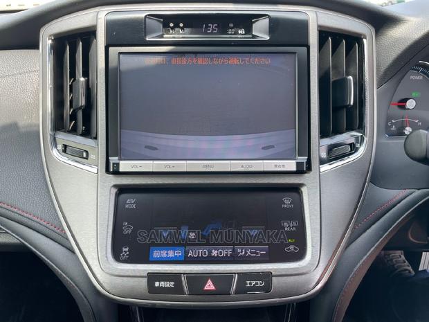 Sleek 2015 Toyota Crown Silver - Luxury on Four Wheels