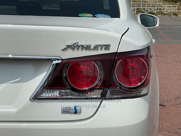Sleek 2015 Toyota Crown Silver - Luxury on Four Wheels