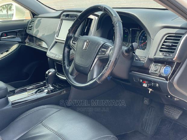 Sleek 2015 Toyota Crown Silver - Luxury on Four Wheels