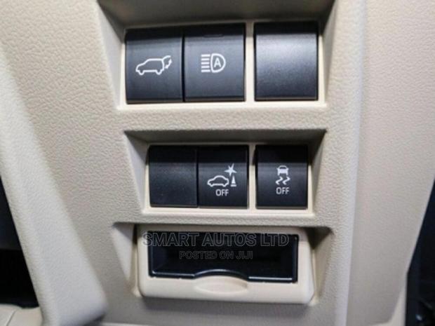 2022 Toyota Land Cruiser Gray - Off-Road Edition