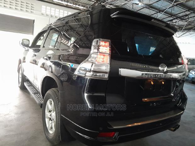 2014 Toyota Land Cruiser Black - Luxury SUV for Sale