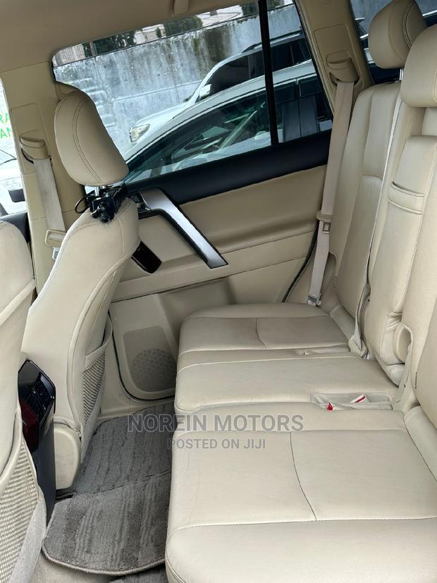 2017 Toyota Land Cruiser Prado White: Spacious Off-Road Adventure Vehicle
