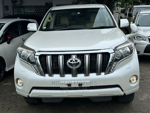 2017 Toyota Land Cruiser Prado White: Spacious Off-Road Adventure Vehicle