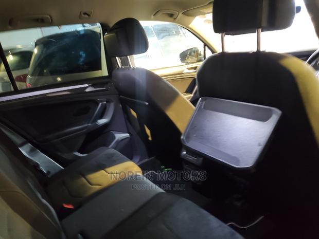 2017 Volkswagen Tiguan Gold - Luxury Compact SUV for Sale