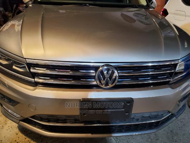 2017 Volkswagen Tiguan Gold - Luxury Compact SUV for Sale