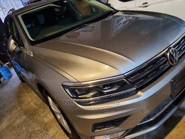2017 Volkswagen Tiguan Gold - Luxury Compact SUV for Sale
