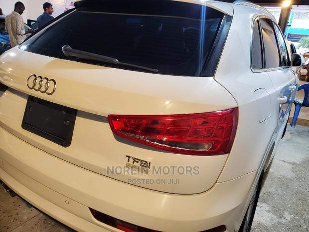White Audi Q3 2016: Premium Compact SUV