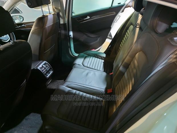 Volkswagen Passat 2016 White