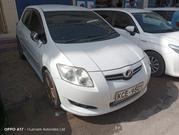 2009 Toyota Auris in Pearl: Efficient & Luxurious Sedan for sale