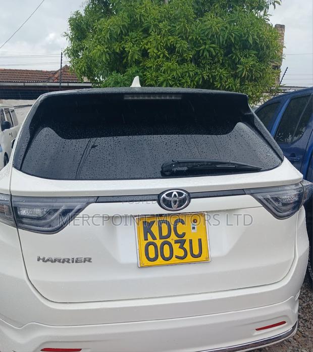 Pearl 2014 Toyota Harrier: Luxury SUV at a Great Price