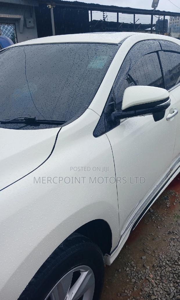Pearl 2014 Toyota Harrier: Luxury SUV at a Great Price