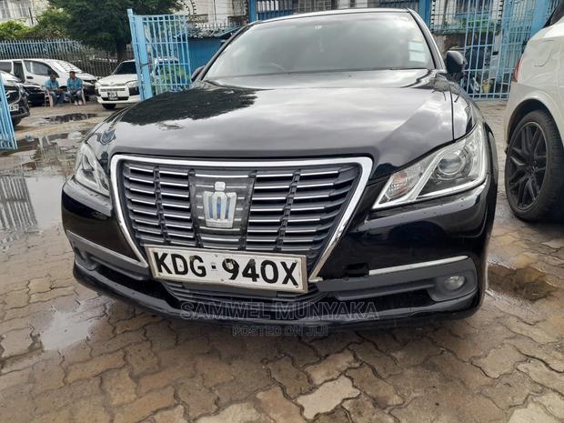 2015 Toyota Crown Majesta 2.5 AWD Hybrid - Platinum Black