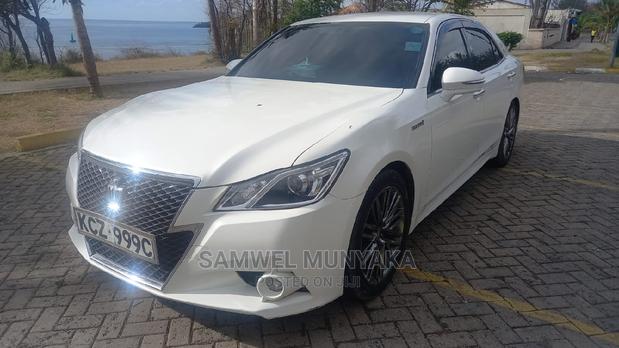 2014 Toyota Crown in White - Modern Sedan for Sale