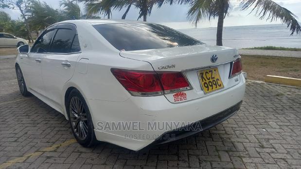 2014 Toyota Crown in White - Modern Sedan for Sale