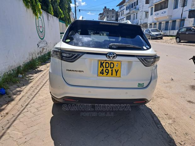2014 Toyota Harrier White 2.0 4WD - Used Sports Utility Vehicle