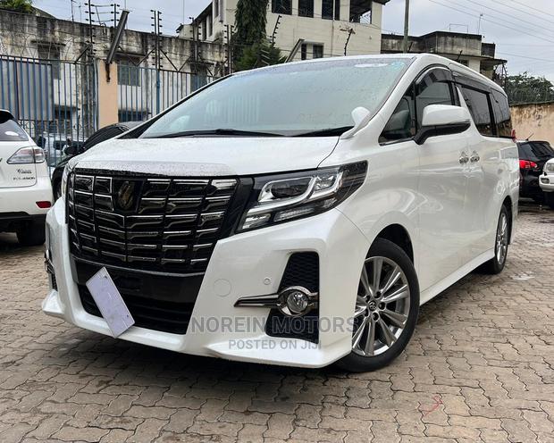 2017 Toyota Alphard Pearl Edition: Pre-Owned MPV