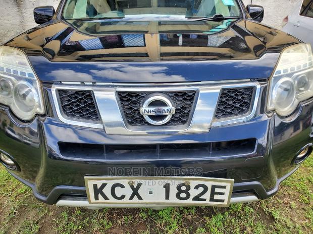 2013 Nissan X-Trail Black: Stylish and Spacious Crossover