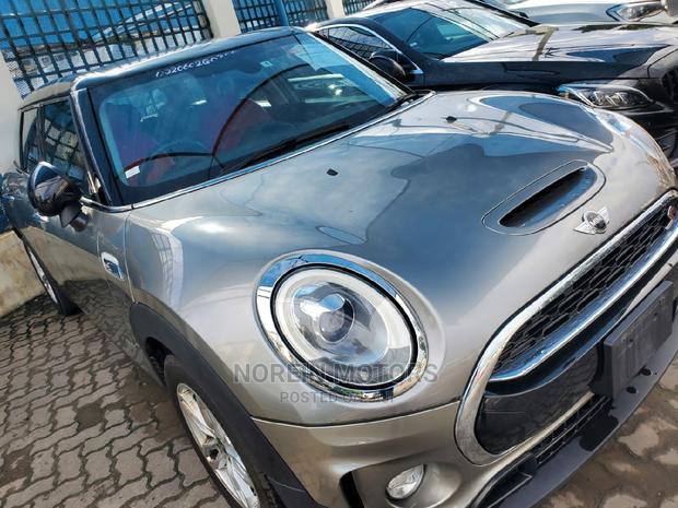 Luxury 2017 Mini Countryman Gold: Perfect for Urban Exploration
