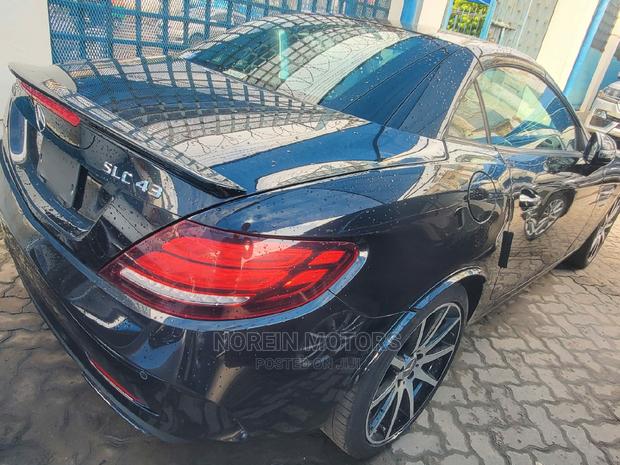 2016 Black Mercedes-Benz SLK-Class Luxury Convertible
