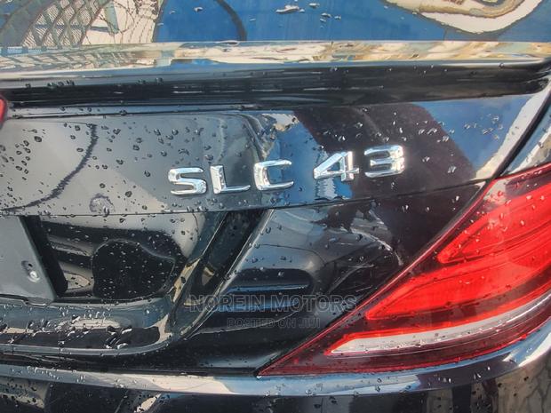 2016 Black Mercedes-Benz SLK-Class Luxury Convertible