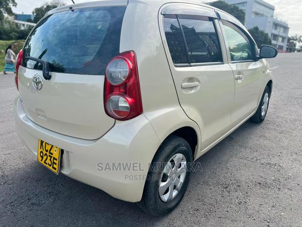 White 2013 Toyota Passo 1.0 AWD - Quality Used Car