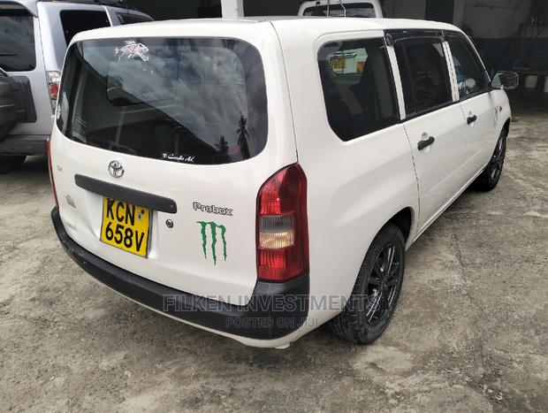 2010 Toyota Probox 1.5 F 2WD White Pre-Owned
