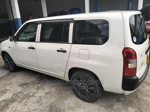 2010 Toyota Probox 1.5 F 2WD White Pre-Owned