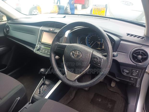 Toyota Corolla Fielder 2016 Silver