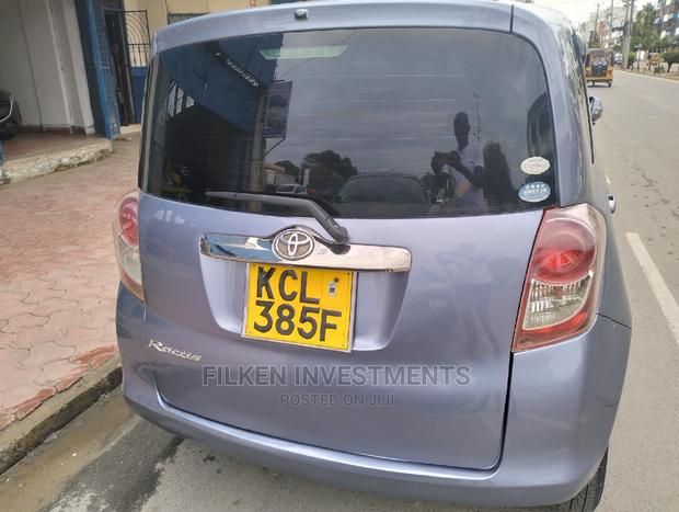 2010 Toyota Ractis 1.3 FWD Blue: Compact Car, Front-Wheel Drive, Low Mileage