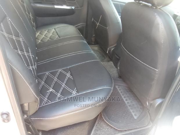 Used 2014 Toyota Hilux SR5 4x4 Silver - Reliable Off-Roader