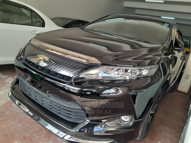 New 2016 Toyota Harrier in Black: Stylish and Spacious SUV