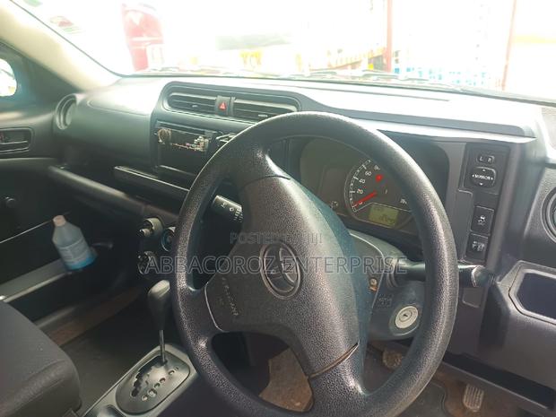 Toyota Succeed SV Premium 2016 Silver