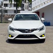 White 2017 Toyota Mark X 2.5 AWD - Powerful Sedan for sale
