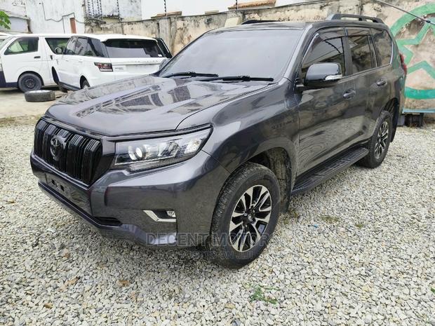 2017 Toyota Land Cruiser Prado 2.8 Black - Luxury SUV for Sale