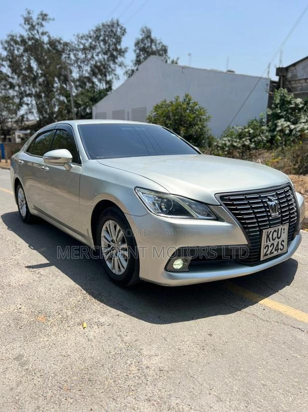Silver 2012 Toyota Crown - Pre-Owned Premium Sedan