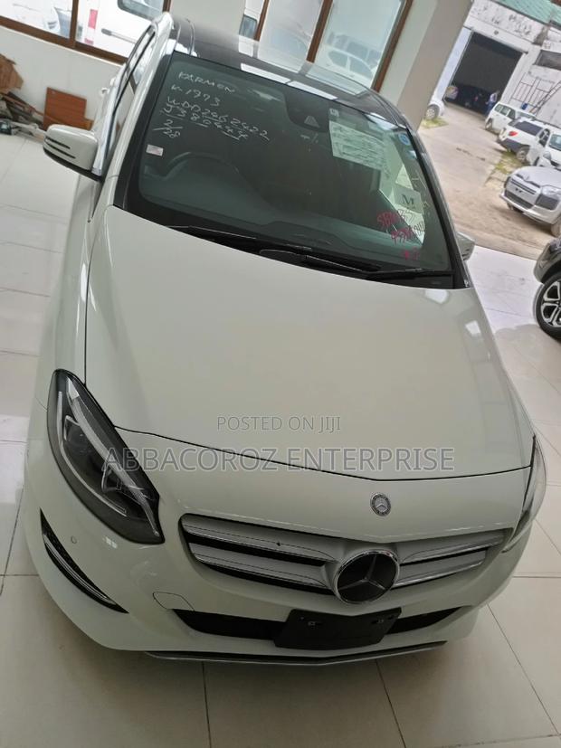 Mercedes-Benz B-Class Base B 250e 2016 Pearl