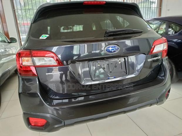 Subaru Outback 2.5i Premium CVT 2012 Black
