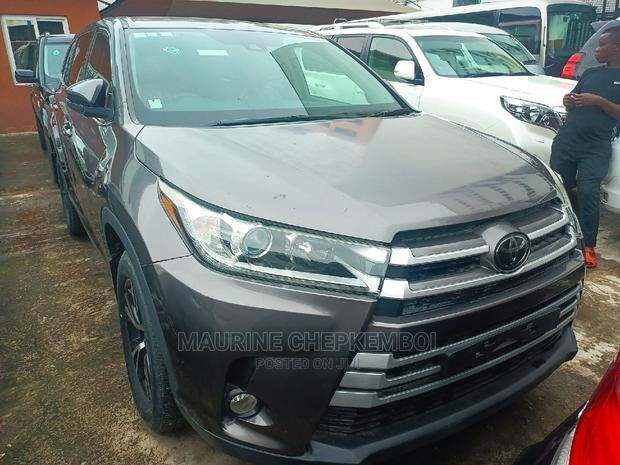 Toyota Kluger 2016 Gray