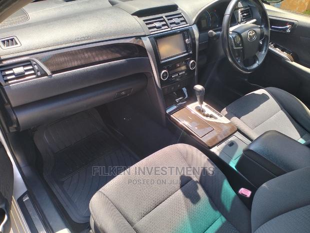 2016 Toyota Camry Silver - Clean Title, Ready to Drive